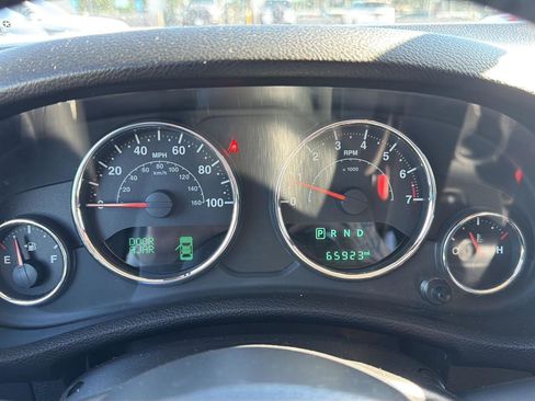Used 2017 Jeep Wrangler Unlimited Sport AWD/4WD image 14