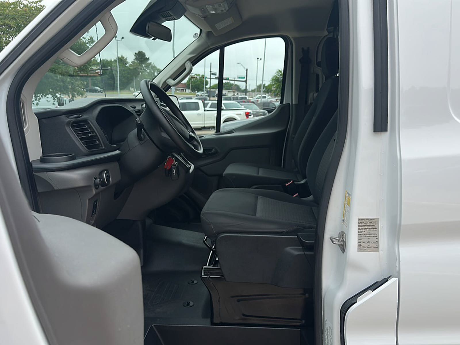 Used 2025 Ford Transit 250 Low Roof w/ Exterior Upgrade Package RWD image 9