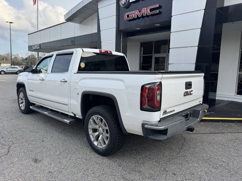 Used 2018 GMC Sierra 1500 SLT w/ SLT Premium Package image 3