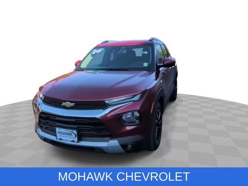Certified 2021 Chevrolet TrailBlazer LT w/ Convenience Package FWD image 3