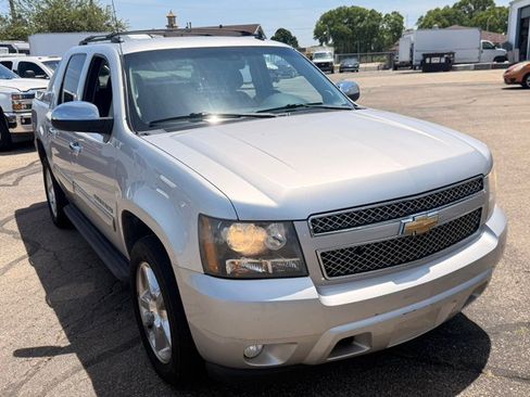 Used 2011 Chevrolet Avalanche LS w/ Regional Value Package RWD image 6