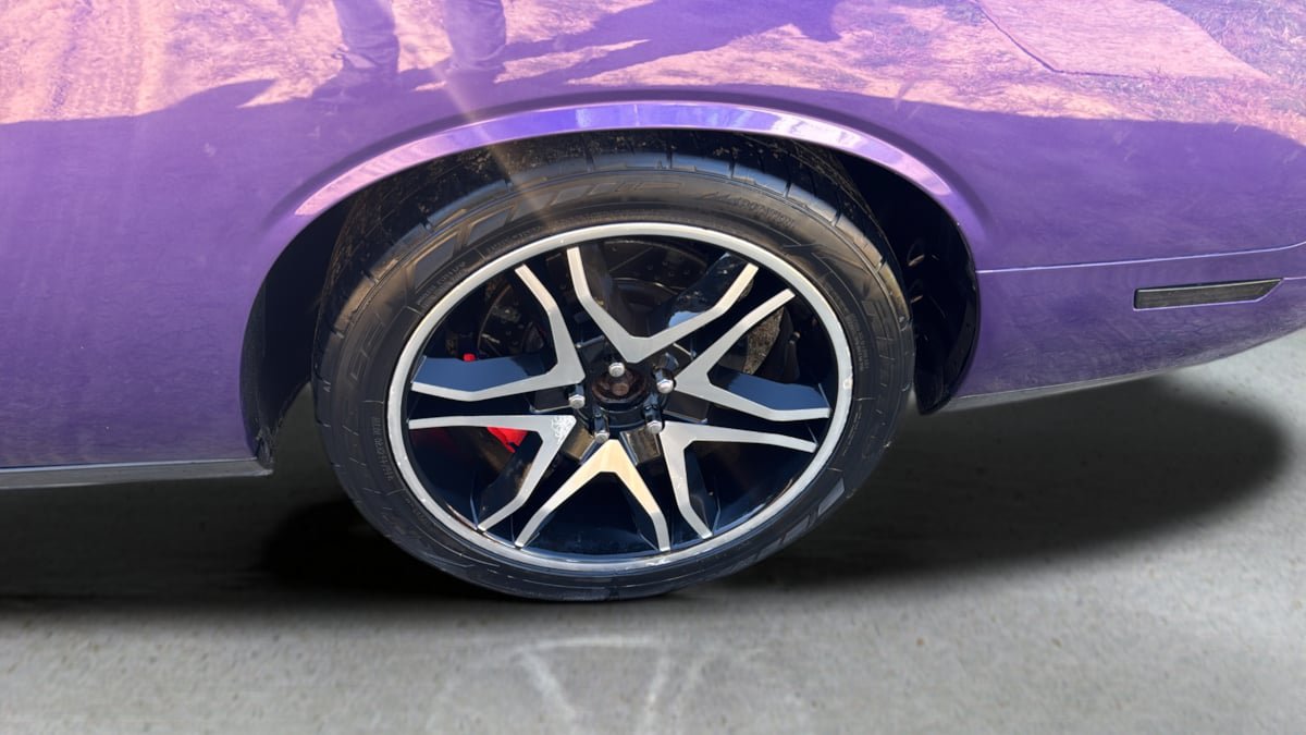 Used 2010 Dodge Challenger SRT8 w/ SRT Option Group II RWD image 21