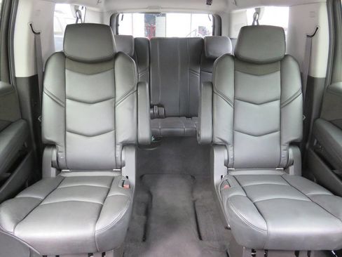 Used 2015 Cadillac Escalade ESV Premium AWD/4WD image 27