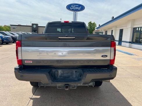 Used 2018 Ford F250 Platinum w/ Platinum Ultimate Package AWD/4WD image 7