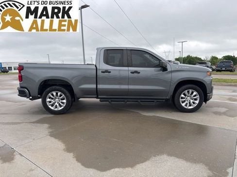 Used 2022 Chevrolet Silverado 1500 Custom w/ Safety Confidence Package image 6