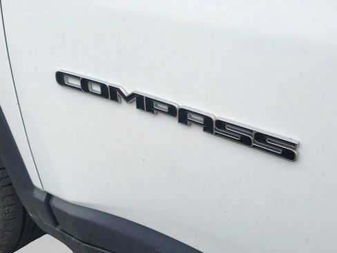 Used 2025 Jeep Compass Limited AWD/4WD image 8