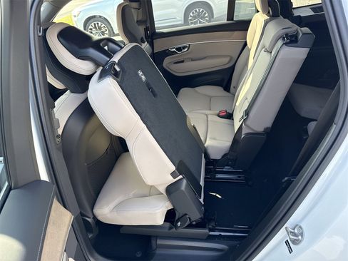 New 2026 Volvo XC90 B6 Plus image 14