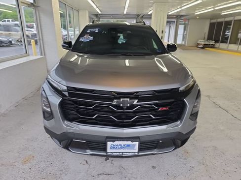 Used 2025 Chevrolet Equinox RS FWD image 8