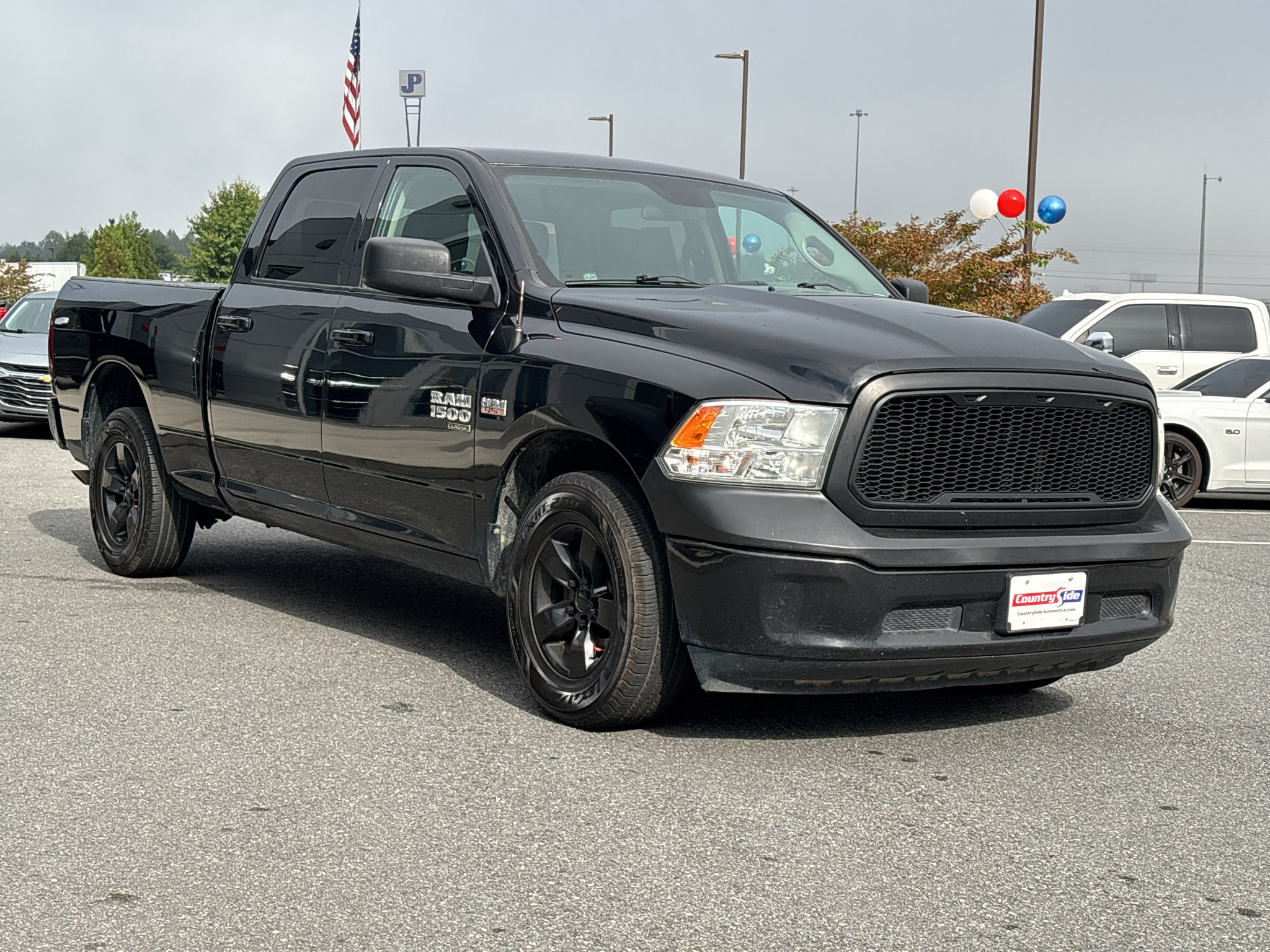 Used 2020 RAM 1500 Classic SLT RWD image 3
