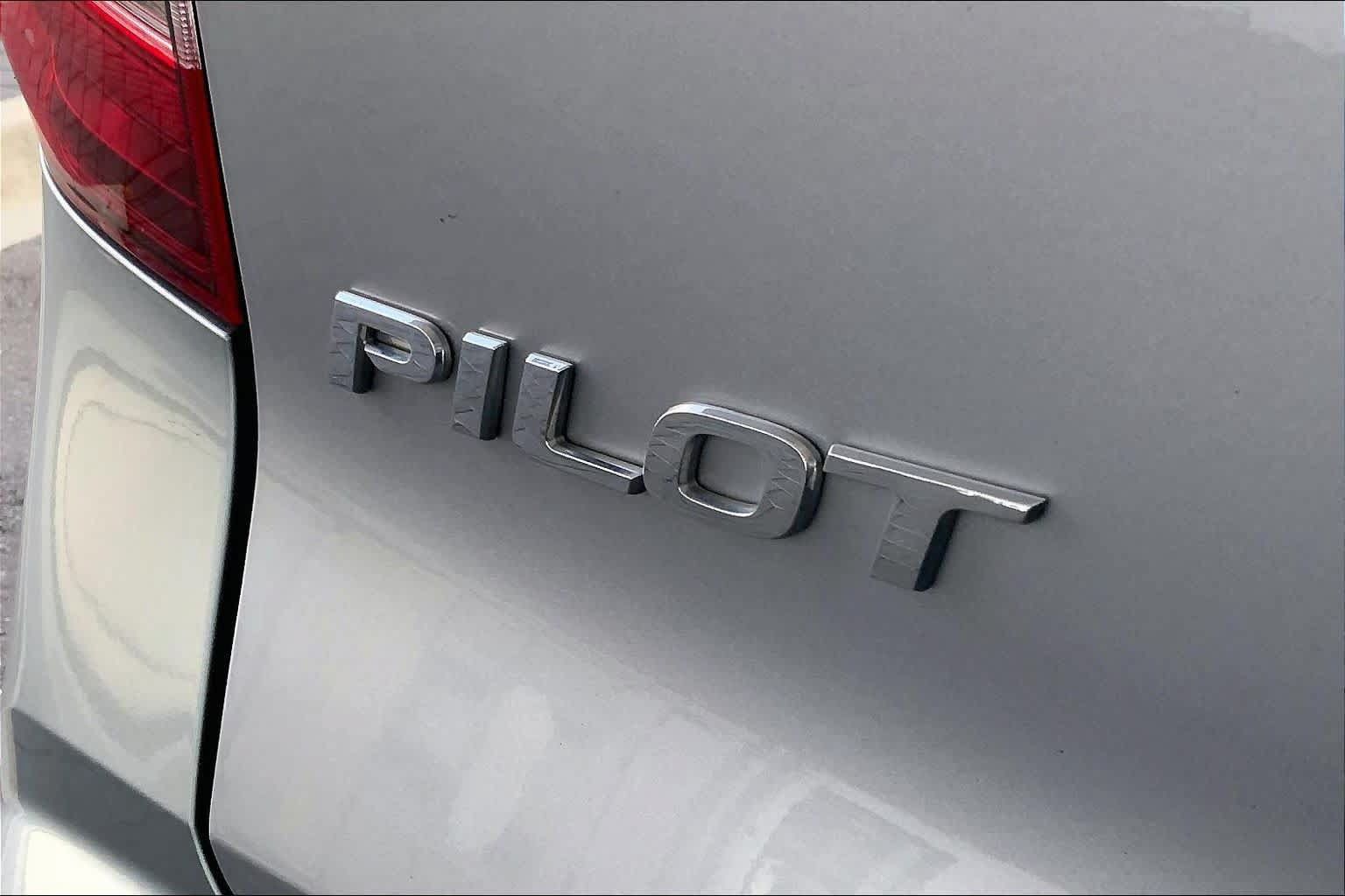 Used 2022 Honda Pilot Sport image 33