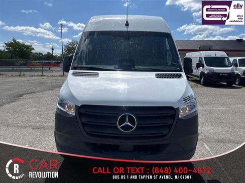 Used 2025 Mercedes-Benz Sprinter 2500 image 2