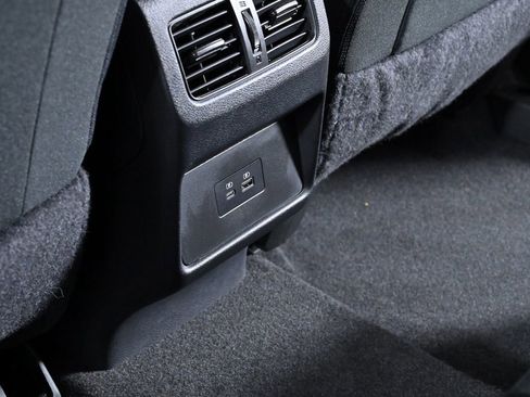 Certified 2023 Nissan Rogue SV image 26