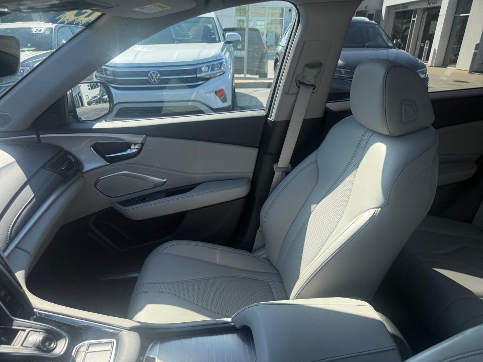 Used 2019 Acura RDX w/ Technology Package AWD/4WD image 32