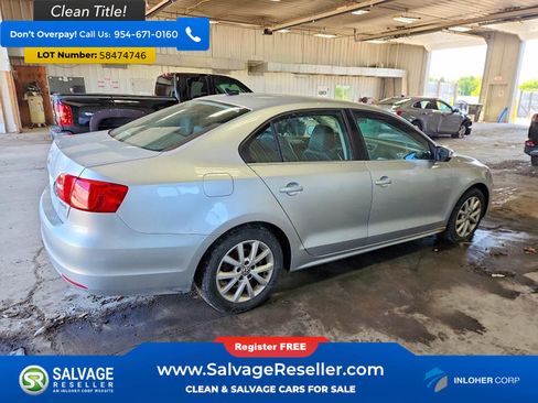 Used 2013 Volkswagen Jetta SE FWD image 4