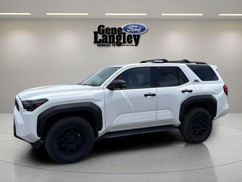 Used 2025 Toyota 4Runner TRD Off-Road Premium AWD/4WD image 4
