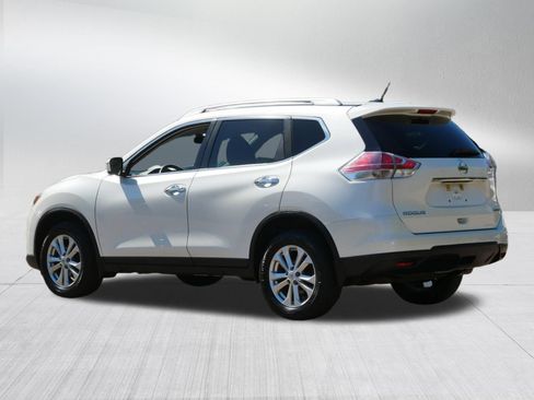 Used 2016 Nissan Rogue SV AWD/4WD image 5
