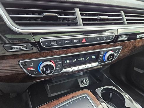 Used 2017 Audi Q7 3.0T Premium Plus w/ Premium Plus Package image 24