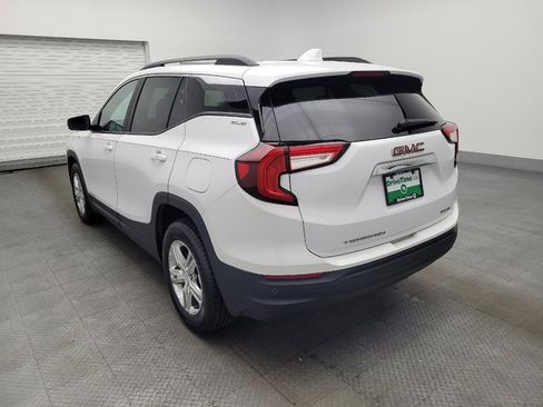 Used 2022 GMC Terrain SLE w/ Driver Convenience Package image 5