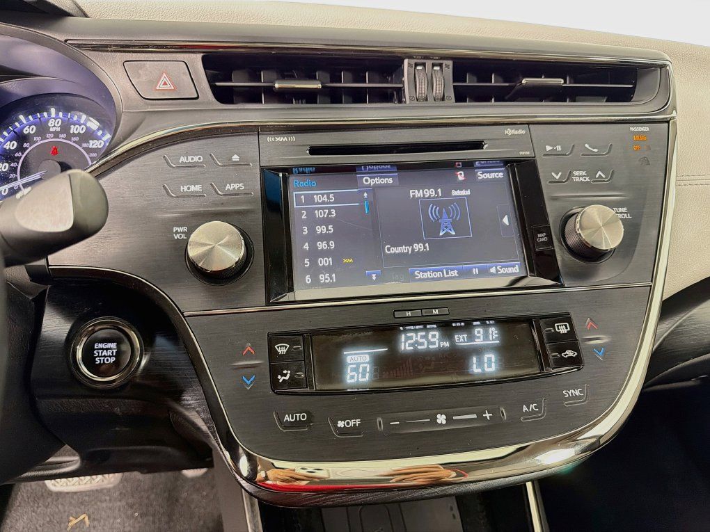 Used 2016 Toyota Avalon Touring FWD image 18