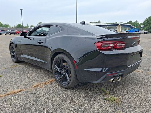 Used 2022 Chevrolet Camaro LT w/ Technology Package RWD image 21