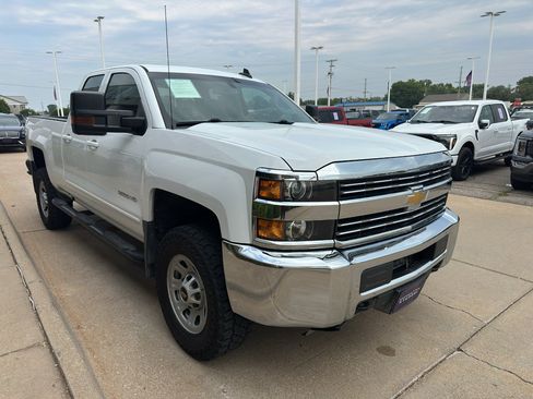 Used 2018 Chevrolet Silverado 2500 LT AWD/4WD image 29