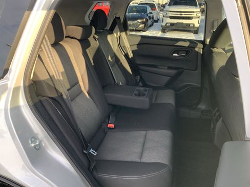 Used 2024 Nissan Rogue SV image 54