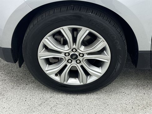 Used 2024 Ford Edge Titanium image 41