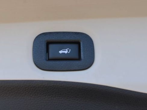 Used 2019 Nissan Rogue SV FWD image 41