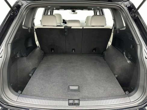Used 2023 Volkswagen Tiguan SE R-Line image 24