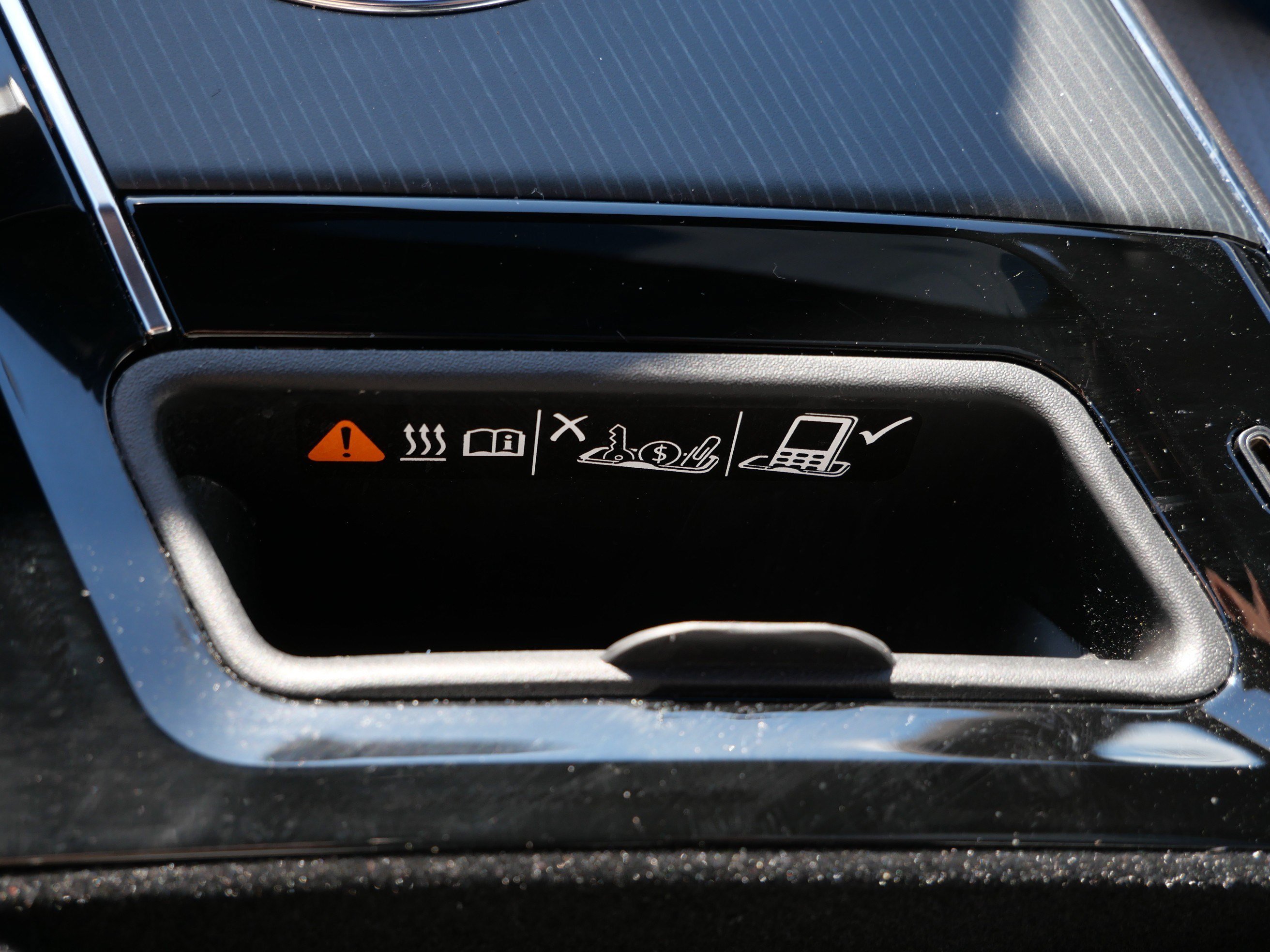 Used 2026 Cadillac Lyriq Luxury w/ LPO, Floor Liner Package AWD/4WD image 32