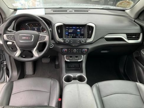 Used 2024 GMC Terrain SLT AWD/4WD image 4