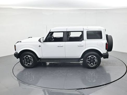 Certified 2025 Ford Bronco Outer Banks AWD/4WD image 49
