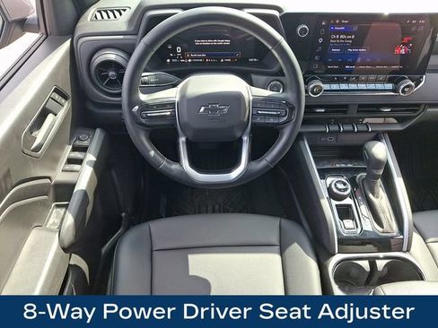 Used 2025 Chevrolet Colorado Trail Boss AWD/4WD image 3