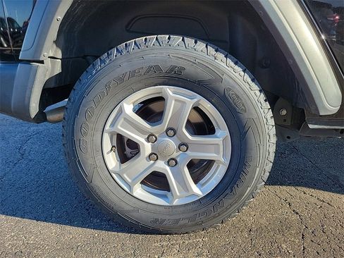 Used 2021 Jeep Wrangler Unlimited Sport image 6