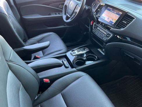 Used 2023 Honda Ridgeline Black Edition image 17