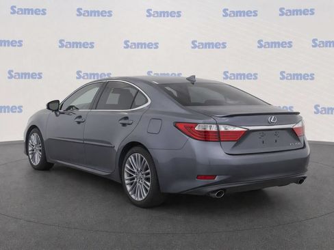Used 2015 Lexus ES 350 w/ Luxury Package FWD image 4
