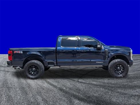 Used 2025 Ford F250 Platinum w/ FX4 Off-Road Package AWD/4WD image 2