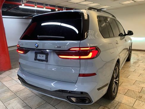 Used 2023 BMW X7 xDrive40i w/ M Sport Package AWD/4WD image 6