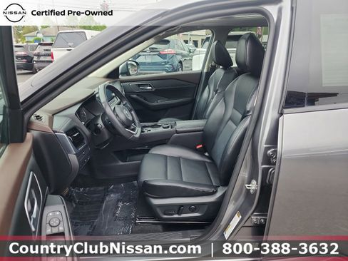 Certified 2021 Nissan Rogue SV w/ Premium Package AWD/4WD image 11