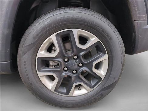 Used 2018 Jeep Compass Trailhawk w/ Safe & Security Group image 14