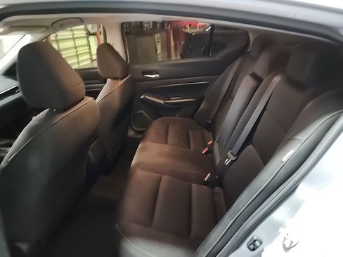 Used 2021 Nissan Altima 2.5 S FWD image 14