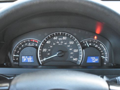 Used 2015 Toyota Camry LE FWD image 22