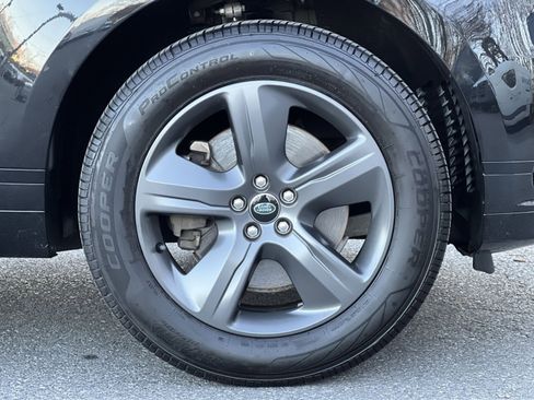 Used 2025 Land Rover Range Rover Velar Dynamic SE image 10