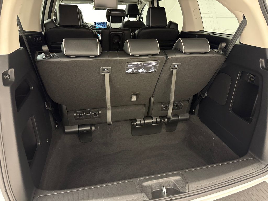 Used 2026 Honda Odyssey Elite image 11