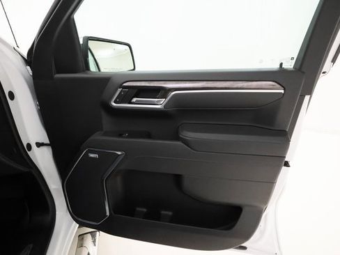 Used 2025 Chevrolet Silverado 1500 LTZ w/ Z71 Off-Road Package image 23