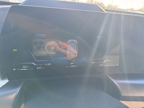 Used 2023 BMW X1 xDrive28i w/ Premium Package image 14