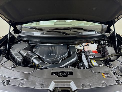 Certified 2025 GMC Acadia Denali w/ Super Cruise Package image 30