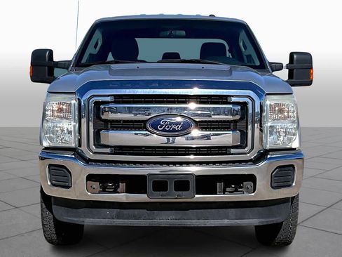Used 2015 Ford F250 XLT w/ XLT Interior Package image 3