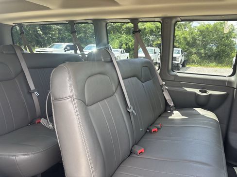 Used 2024 Chevrolet Express 3500 LS RWD image 24