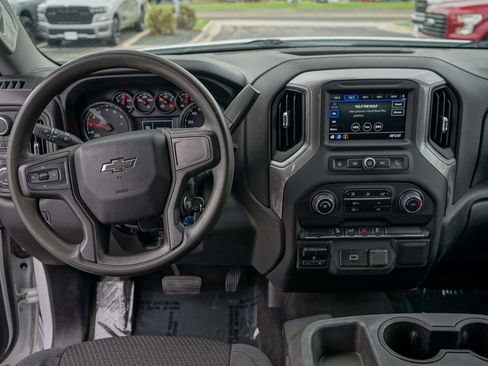 Used 2020 Chevrolet Silverado 1500 Custom Trail Boss w/ Custom Convenience Package image 12